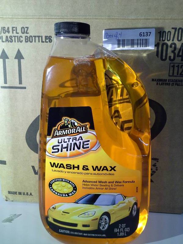 lot 6137 image: Armor All 10346 Ultra Shine Wash and Wax - 64 fl. oz. - Box of 4.
