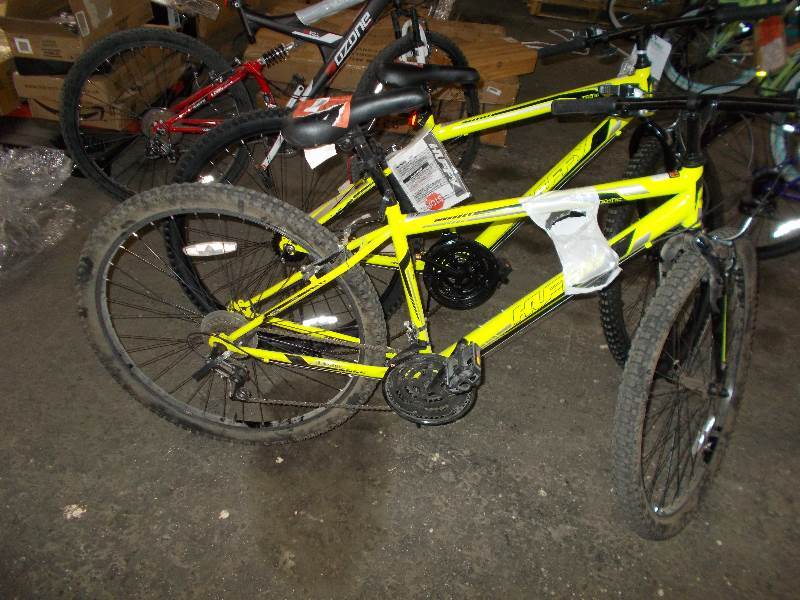 lot 6430 image: 2 Yes 2 Huffy Bikes