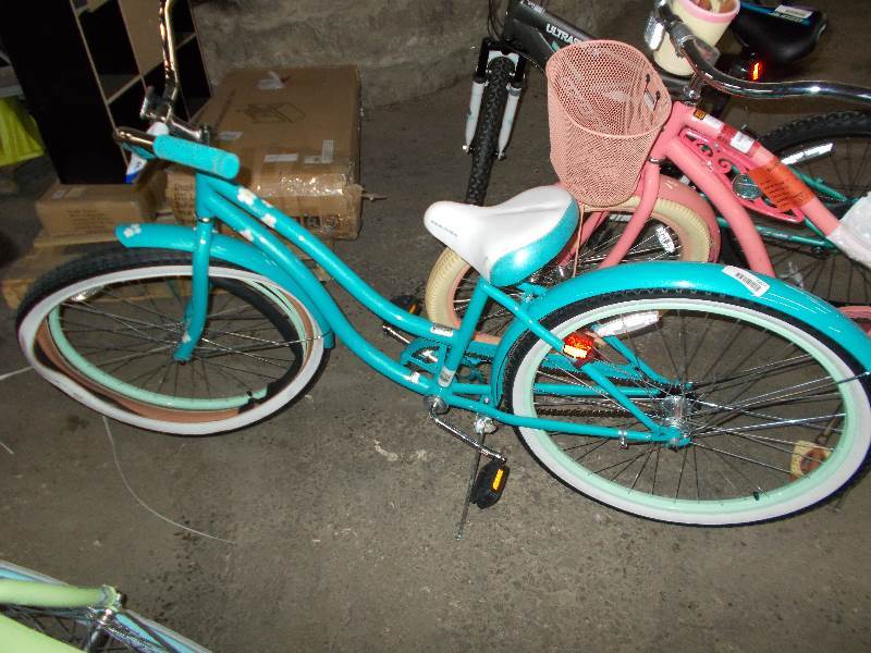 lot 6437 image: Blue Girls Cruiser