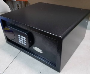 lot 3176 image: Electronic Safe Box