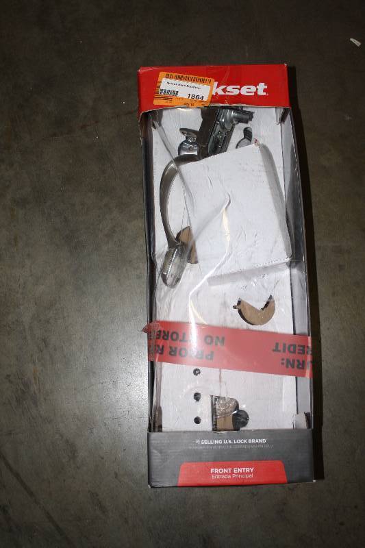 lot 1864 image: KWIKSET FRONT ENTRY DOOR LOCKSET