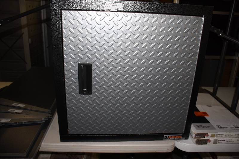 lot 1610 image: Gladiator Assembled  Steel Garage Wall Cabinet