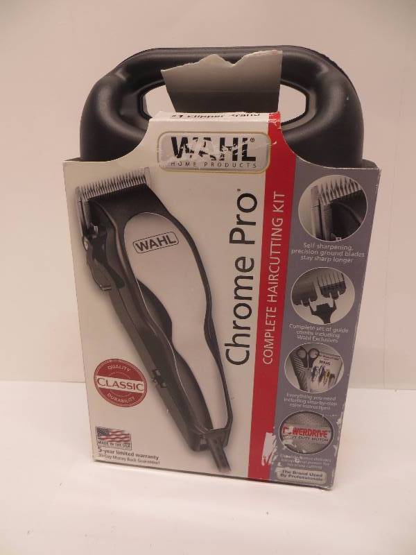 wahl chrome pro men's haircut kit with adjustable taper lever and hard storage case