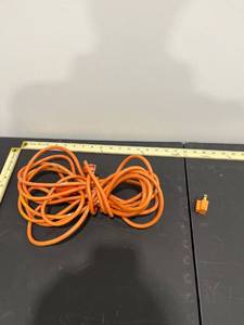 lot 1028 image: 25 Foot Extension Cord (Tested Works)