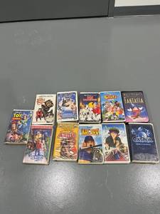 lot 1032 image: Bundle of 11 VHS Tapes Mostly Disney (Please See Pictures for Titles)