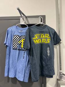 lot 1038 image: Mens Medium MTV & Star Wars T-Shirts New