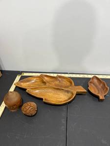 lot 1069 image: Wooden Divided Server Tray, Wooden Decor Acorn, & Small Wooden Storage Container