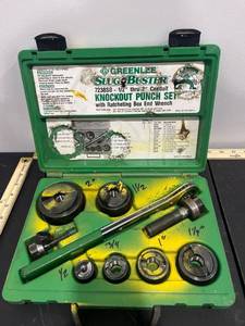 lot 1122 image: 7238SB Slug Buster Knockout Punch Set wWrench Driver for 12 thru 2 Conduit