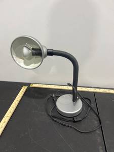 lot 1128 image: Working Desk Lamp