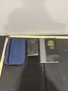 lot 1138 image: Bundle of 3 Bibles 1 wCase
