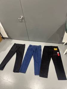 lot 1144 image: Bundle of 3 Rustler Mens 38x32 Regular Fit Straight Leg Jeans (One Pair New wTags)
