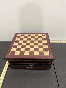 lot 1154 image: Wooden Game Set (Bundle of Games) Not Sure If It��s Complete or Not