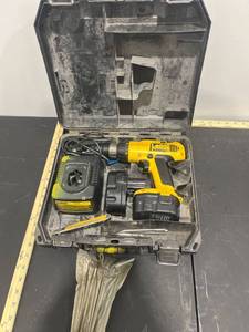 lot 1158 image: Dewalt Power Drill w2 Batteries (Tested Works - Drill but Not Recommended For Rough Work as the Drill Speed is Slower Than Normal)