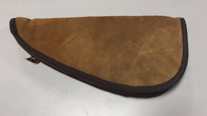 lot 1026 image: Brauer Bros. Firearms Pistol Pouch - Moose Brand - Made in St. Louis, MO.