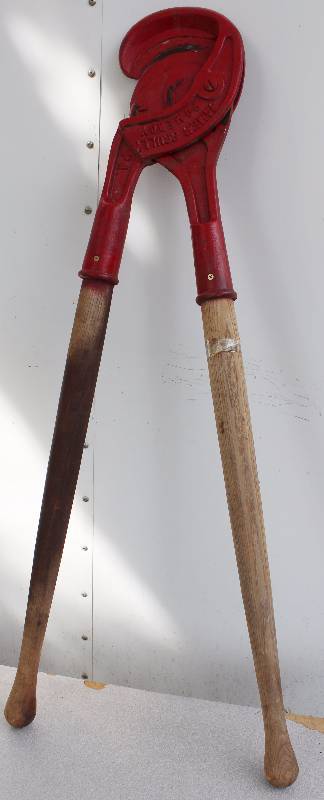 lot 4368 image: Cutters - JAMES SCULLY POMEROY PA. - Wood Handled - PAT OCT. 12 1897