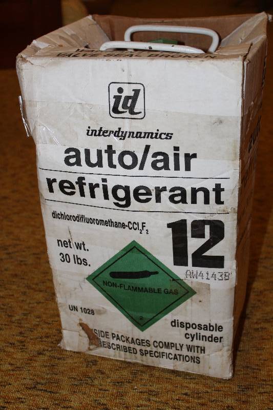 lot 4424 image: Auto Air Refrigerant R12 - see description and photo