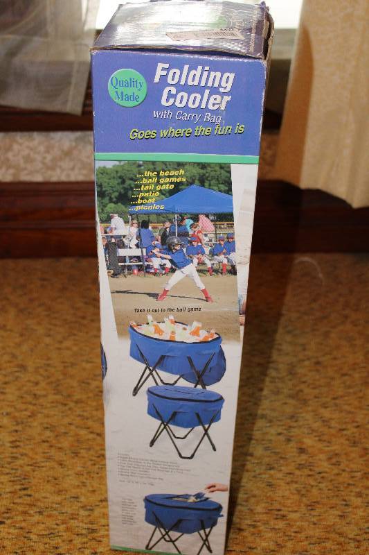 lot 4426 image: Folding Cooler on stand w carry bag With original Box - See photos for info