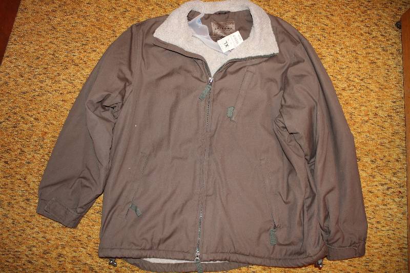 lot 4440 image: New With Tags Arizona Mens Jacket Reversible - Size XL - Double Zipper - Nice Original Price $80.00