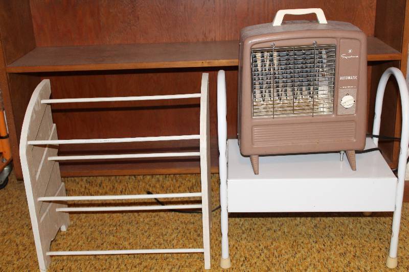 lot 4444 image: Lot of Useful Stuff Electric Heater, Small Rack and Step Stool - see photos