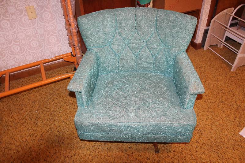 lot 4453 image: Retro Swivel Chair - Awesome Very popular Style