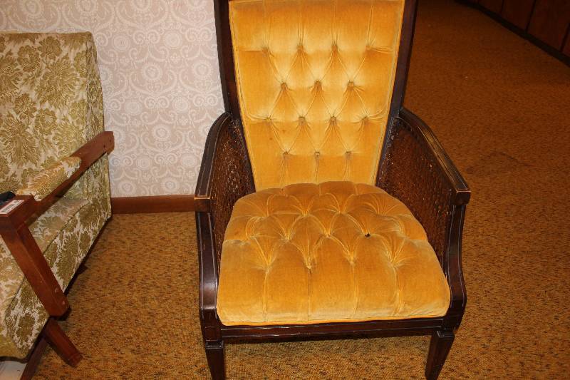 lot 4454 image: Occasional Chair w wicker woven side accents