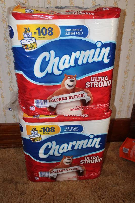 lot 4462 image: 48 Rolls or Charmin Toilet Paper - All is there