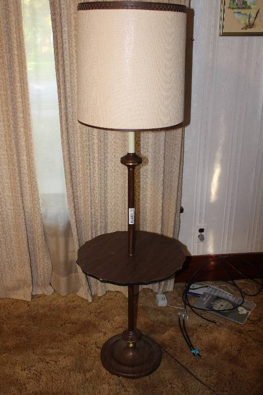 lot 4483 image: Floor Table Lamp - Neat