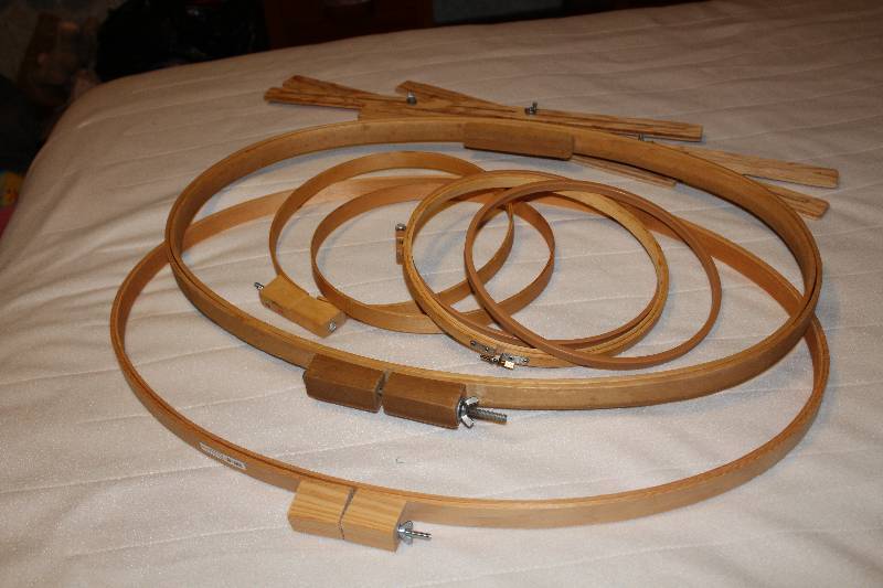 lot 4507 image: Lot of Embroidery Hoops - Wooden - See Photo