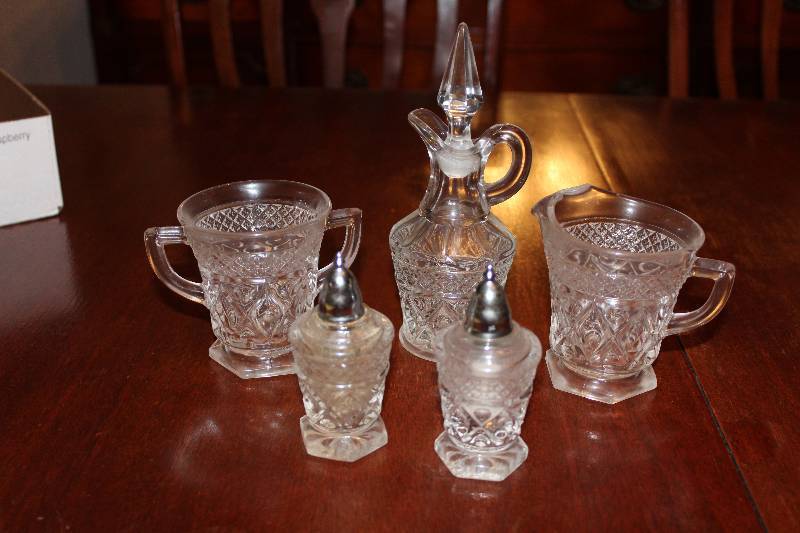 lot 4702 image: Cruet, cream & Sugar, Salt and Pepper - Nice table set