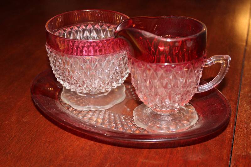 lot 4703 image: Cream and Sugar Set w Platter
