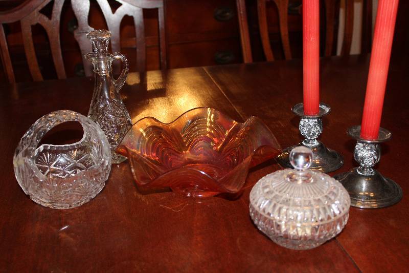 lot 4704 image: Glassware and Candle Sticks