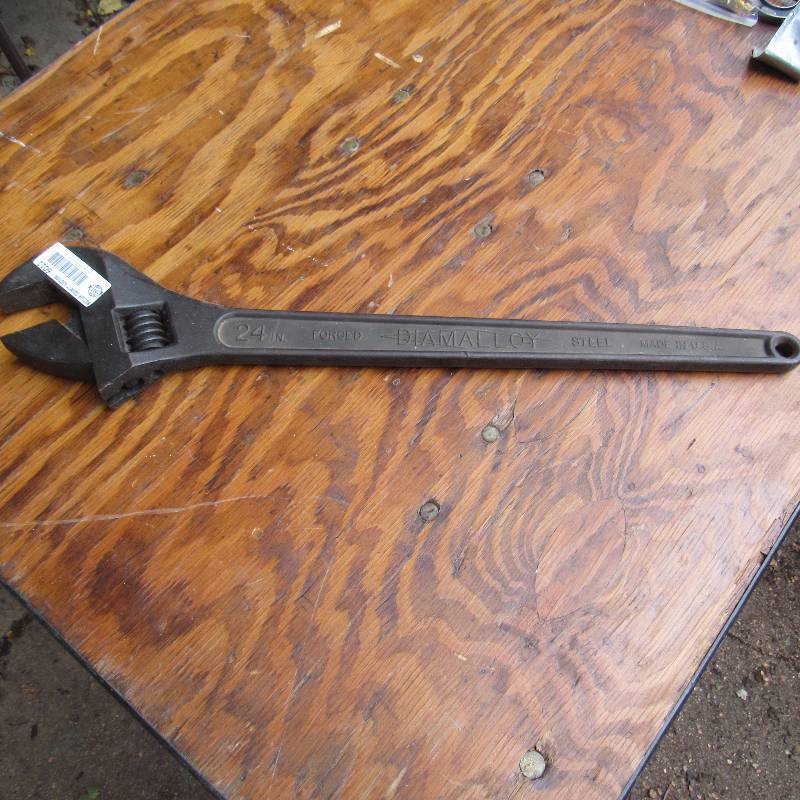lot 6011 image: Diamalloy - Diamond Tool Co. 24 Adjustable Wrench