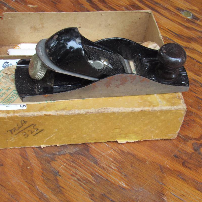 lot 6015 image: Stanely No 220 Wood Plane in original box