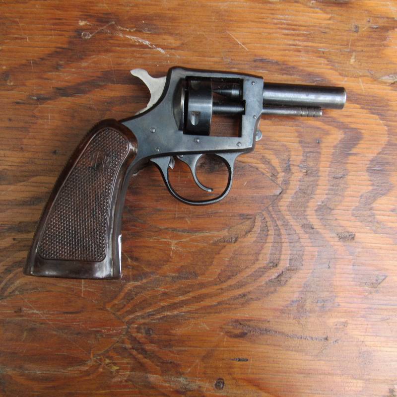 lot 6028 image: H & R Arms Company - Starter Pistol