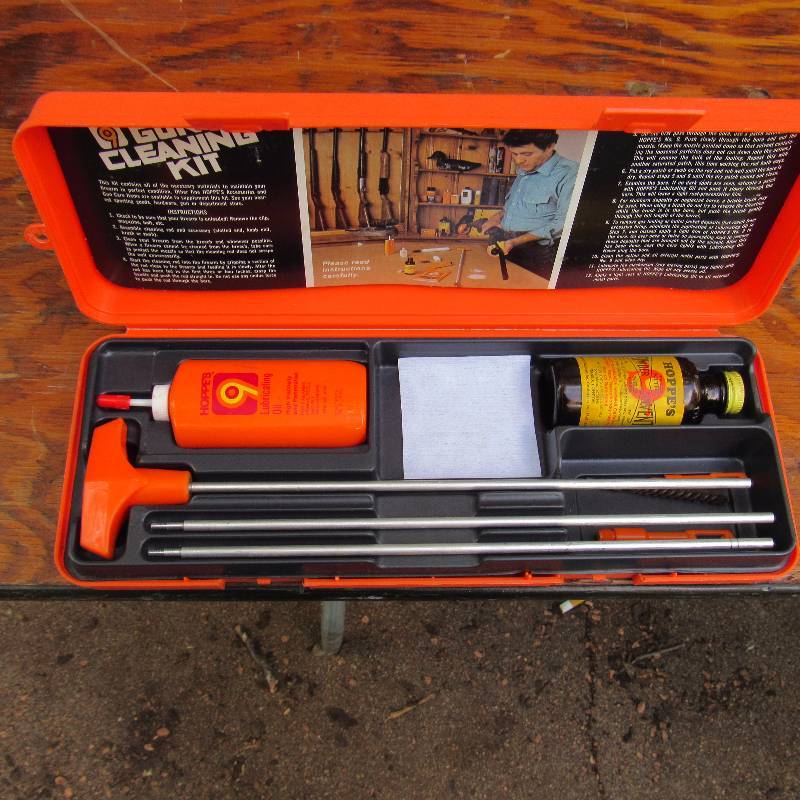 lot 6037 image: Gun Cleaning Kit