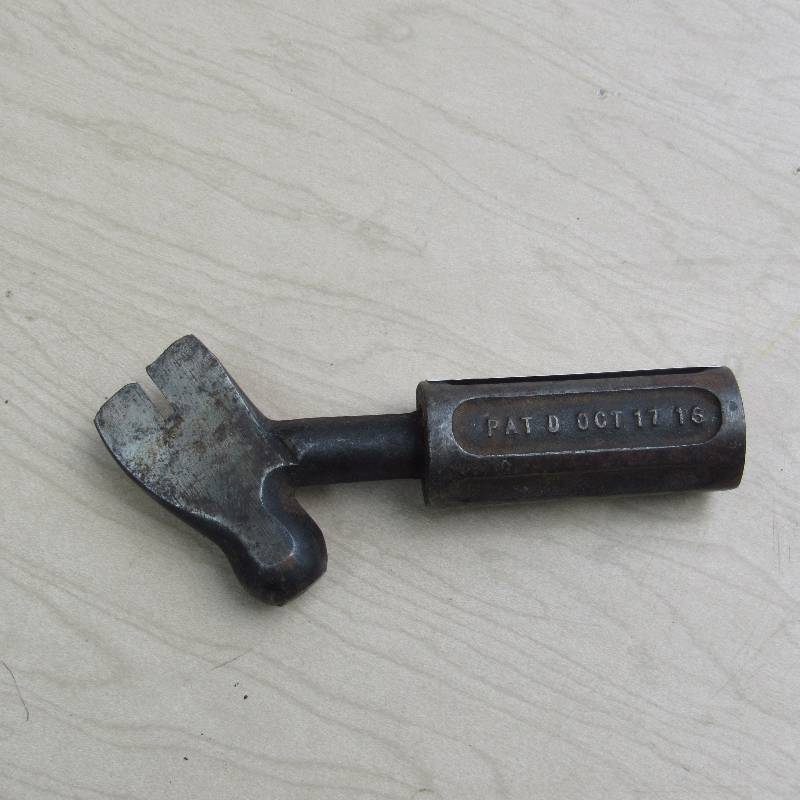 lot 6044 image: Vintage  Rare Buggy Spring Greasing Tool - TOMAHAWK MFG CO-  PATD OCT 17 16 (1916) - CLEVELAND O