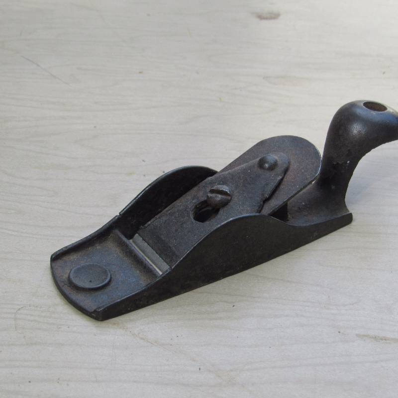lot 6050 image: Small Wood Plane - no marking - bottom measures 5 long
