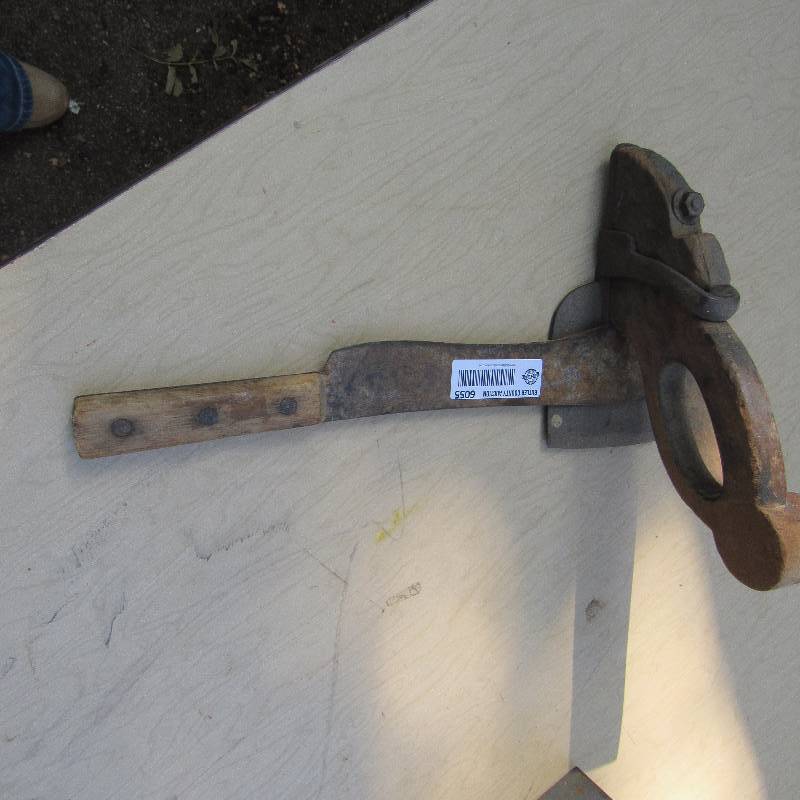 lot 6055 image: Primitive Scraper - wood and steel construction - knife w hook