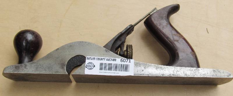 lot 6071 image: Wood Plane - Casting mostly illegible - No 10 - some parts missing