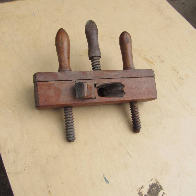 lot 6080 image: Wood Shaper - no metal cutting blades - components are wood