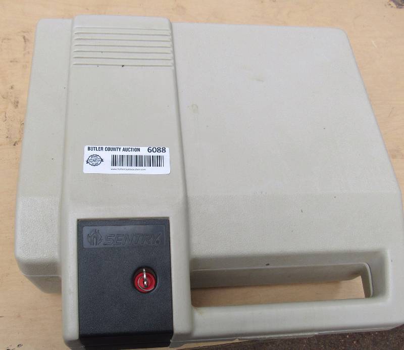 lot 6088 image: Sentry Fire Box w key