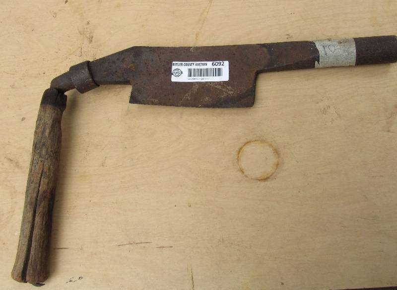 lot 6092 image: Heavy Duty Primitive Tool Scraper