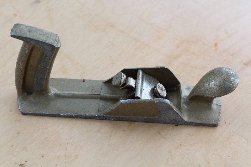lot 2281 image: Small Plane