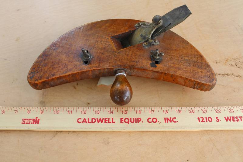 lot 2293 image: Vintage Tool - W Planer Blade and handle wood - Neat See description & photo