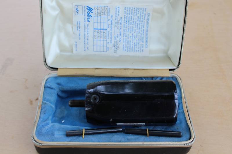 lot 2297 image: Torque Watch Gauge - Waters Mfg, Inc. Model No 940-2 w case