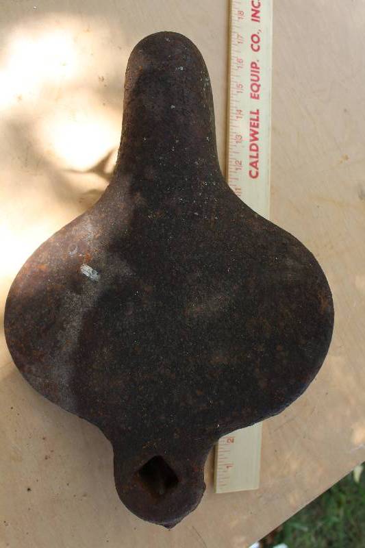 lot 2328 image: Vintage Cast Iron Seat - Heavy Marked JA48 (or JA40) - nice find