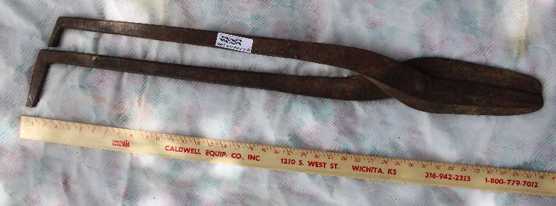 lot 2346 image: Large, Heavy, Vintage Snips - See photos