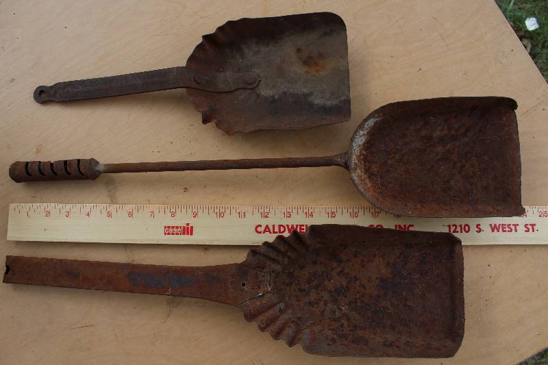 lot 2360 image: Lot of 3 Old Coal  Ash Shovels - Cool See photos
