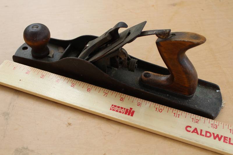 lot 2370 image: Plane