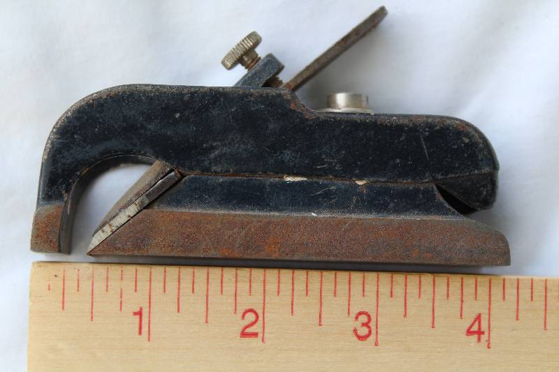 lot 2408 image: Bull-Nosed Plane - See Photo